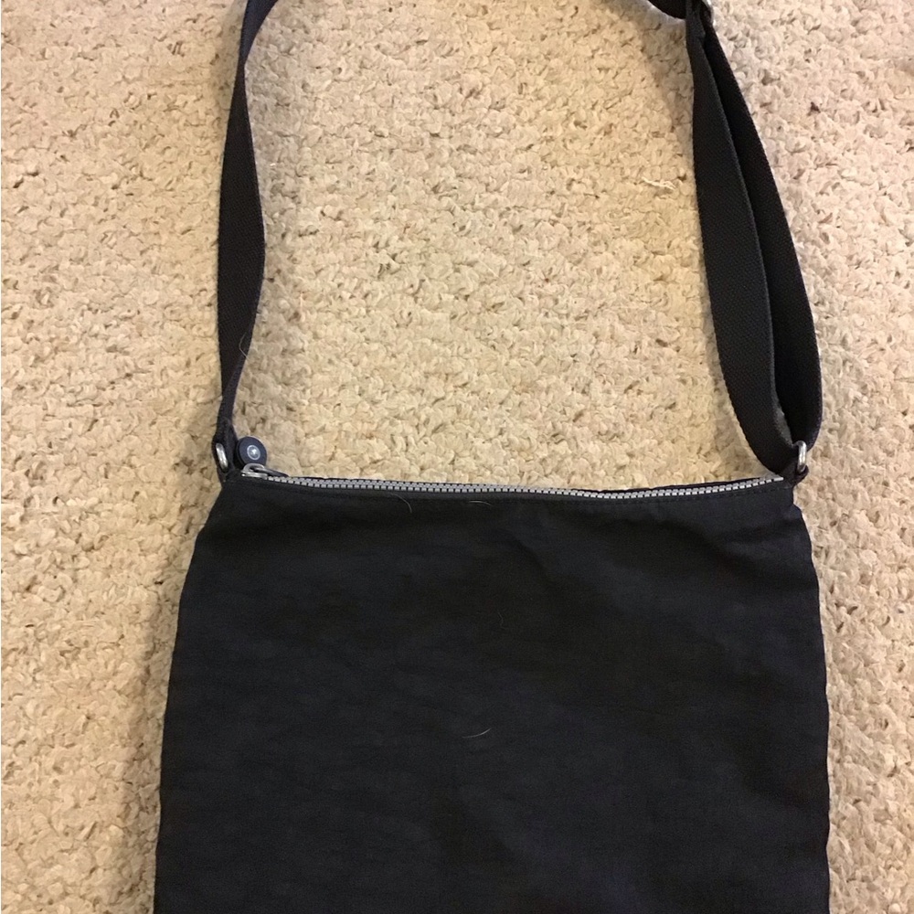KIPLING BLACK ZIP FRONT CROSSBODY BAG GUC - Picture 2 of 2